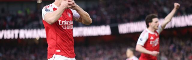 Đekereš izrešetao Sanderlend, Arsenal juri ka tituli! Rodžers projektilom razneo Petrovića /VIDEO/