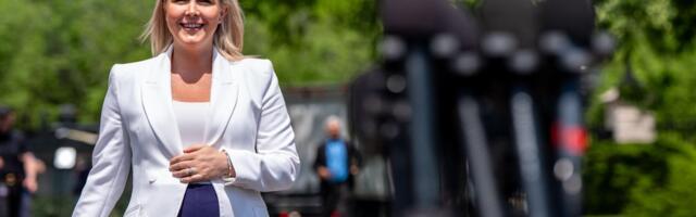 Kerolajn Livit ide na porodiljsko: Sigurno znate ko preuzima vođenje konferencija za medije u Beloj kući