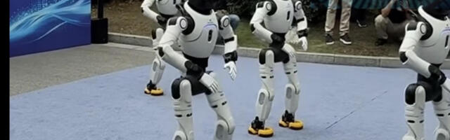 Izgleda da su roboti Milutin i Dragutin na turneji, večeras su u Leskovcu
