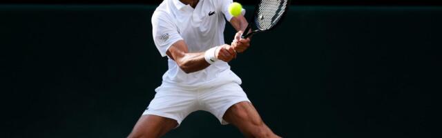 Novak Đoković pao u polufinalu Vimbldona, Siner delovao kao zid