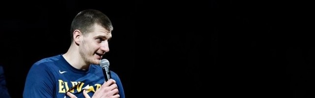 NAVIJAČI BESNI, UDARILI PO JOKIĆU JER NE IGRA ZA SRBIJU! Neko je Luka Dončić, neko Nikola Jokić!