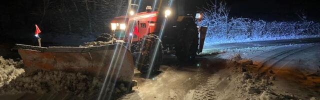 Svi gradski i seoski putevi prohodni nakon noćne intervencije ekipa zimske službe grada Čačka