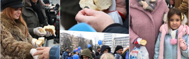 Anđelina je prvi put izvukla zlatnik sa dve godine, a danas je opet bila srećne ruke: Deca se obradovala poklonima i zlatnicima iz česnice teške 260 kilograma