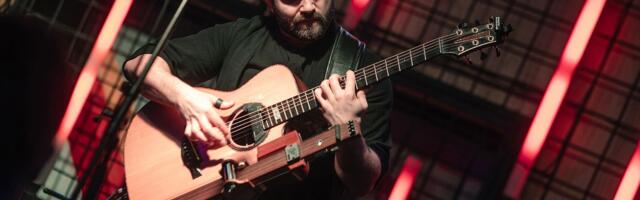 Fenomenalni Luka Strikanjoli oduševio Beograd: Izveo hitove na dve gitare i usnoj harmonici istovremeno