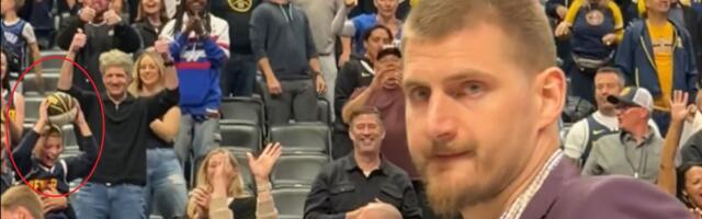 Jokić ukrao šou u civilu: Denver "oduvao" Oklahomu, a Nikola jednim potezom oduševio Ameriku /VIDEO/