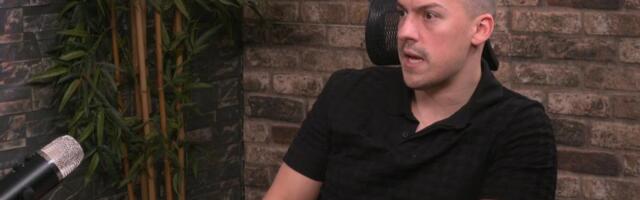 PREBILI GA I OSTAVILI PORED PUTA! Influenser se snimao ispred zapaljenog "brabusa", a sad dobio ozbiljne batine! Baka Prase se oglasio: "Nije vraćao dugove..."