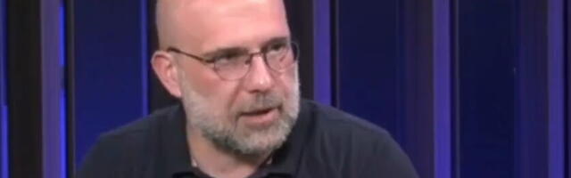 ČLAN PREDSEDNIŠTVA DS UVREDIO VIŠE OD MILION PRAVOSLAVNIH VERNIKA! Milićević brani profesorku Vasić koja tvrdi da je celivanje relikvije je fetišizam! (VIDEO)