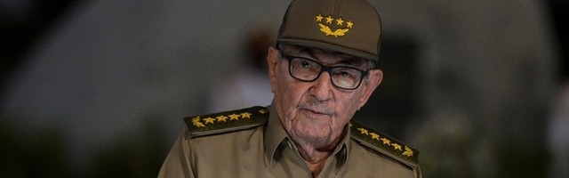 “Ne odričite se socijalizma”: Raul Kastro najavio povlačenje i pozvao na dijalog Kube i SAD
