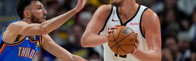 NA POČETKU NBA LIGE NIŠTA NOVO Jokić tripl-dablom otvorio sezonu! Ipak, to nije bilo dovoljno Denveru da dođe do pobede (VIDEO)