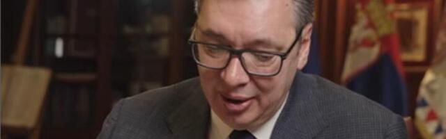Vučić se bavio terapijama pacijenata: Sutra stiže lek (VIDEO)