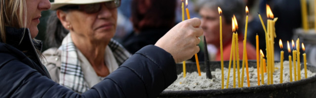 Ukoliko radite ove stvari dok tugujete za pokojnikom, znajte da to nema nikakve veze sa crkvom