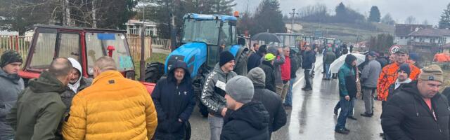 Završena blokada Ibarske magistrale u Mrčajevcima, premešta se u druga mesta