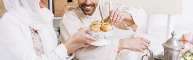 DANAS JE RAMAZANSKI BAJRAM: Evo kako muslimani obeležavaju kraj posta i svetog meseca ramazana