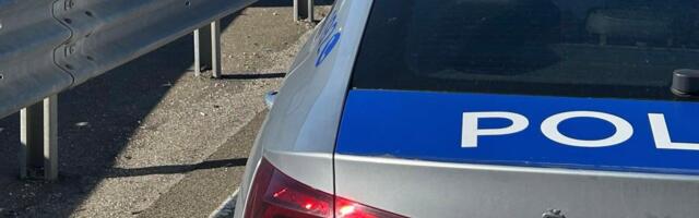 TEŠKA SAOBRAĆAJNA NESREĆA KOD PRIZRENA: U udesu učestvovao i kamion iz Novog Pazara, troje povređenih u bolnici