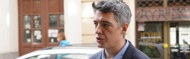 Privedeni Đorđe Miketić i aktivisti: Kačili transparent na ostatke Starog savskog mosta