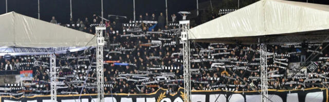 SPEKTAKL U HUMSKOJ Fudbalski klub Partizan i navijači obeležili 80. rođendan