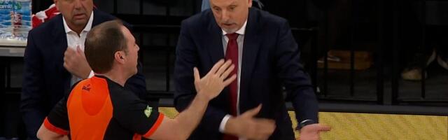 Meč u Istanbulu tek počeo, Saša Obradović već ima primedbe na sudije!
