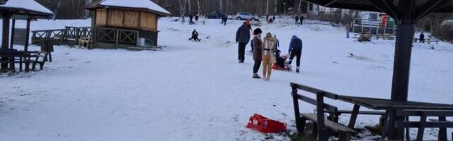 ZIMA NA VLASINI: Na planinskoj lepotici uživaju za Božić gosti iz cele Srbije