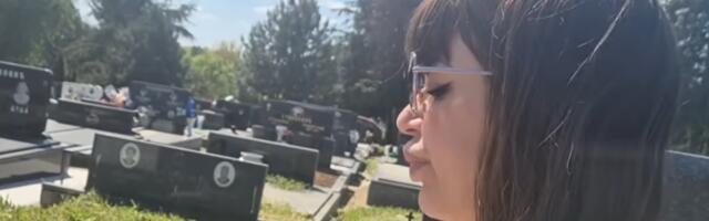 Šok snimak - Miljana Kulić terala Viki Miljković da joj peva na groblju (VIDEO)