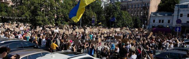 Protesti u Ukrajini zbog odluke Zelenskog da smeni ministra odbrane