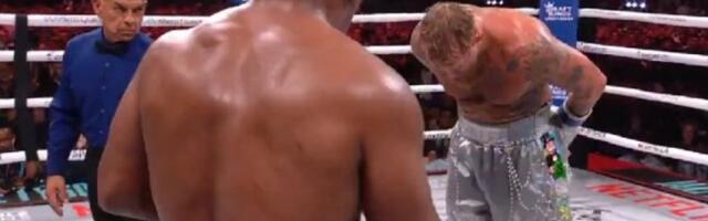 STIŽU DOLARI: Suma od koje će vam se zavrteti u glavi - evo koliko su zaradili Tajson i Pol nakon spektakla u Teksasu1