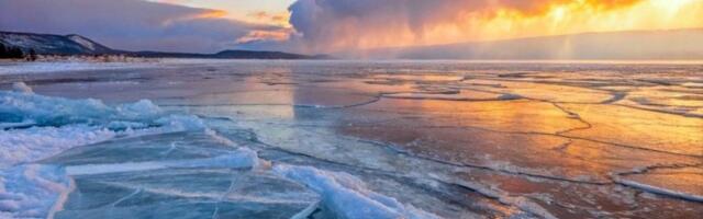 UŽAS NA JEZERU: Muškarac krenuo da hoda po ledu, a onda je samo PROPAO kroz rupu u smrt