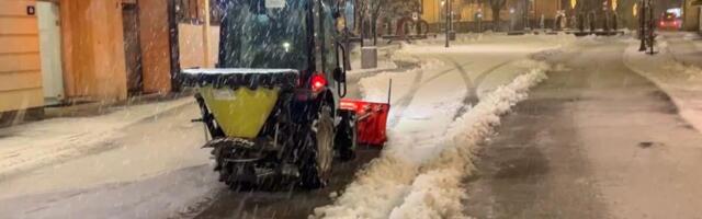ZIMA VEĆ STISLA ZUBE: Pune ruke posla za nadležne službe u ovom gradu, so posuta na kružnim tokovima i mostovima