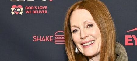 Nećete verovati šta je Džulijan Mur obukla na koncertu: Ovo je stajling zbog kojeg svet priča (FOTO)