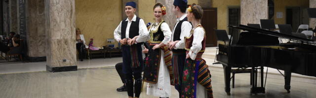 "Zvuci Srbije": Učenici u  Narodnom muzeju održali koncert tradicionalne srpske muzike
