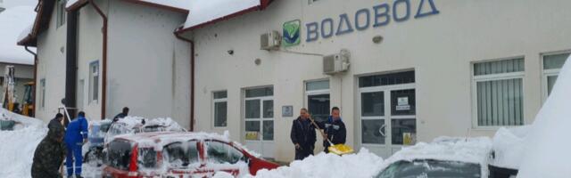 Komunalci angažovani na čišćenju snega