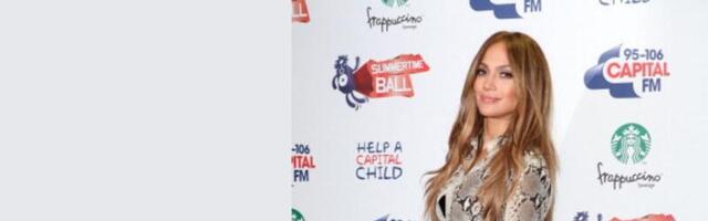 Košulja haljina Jennifer Lopez je odličan izbor za žene u četrdesetim: Kako je nositi tokom zime?