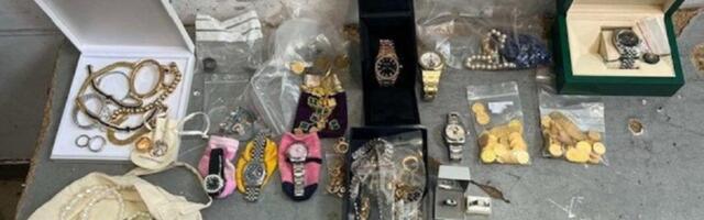 Carinici na Horgošu zaplenili neprijavljen nakit i satove vredne 357.000 evra