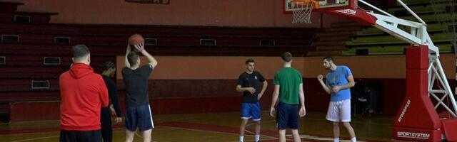 Košarkaši Slobode gostuju u Kragujevcu (VIDEO)