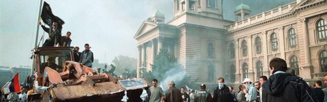 Peti oktobar – istorija koju su napisale fondacije