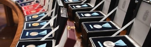 POPLAVA LUPETANJA Profesor: Plakaću sutra