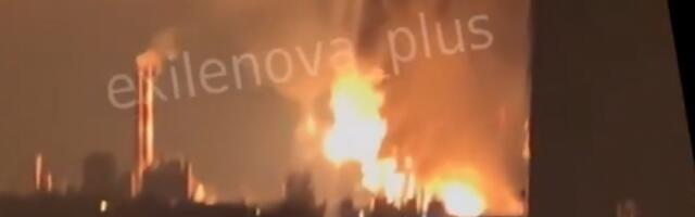 UKRAJINSKI DRONOVI POGODILI FILIJALU LUKOILA! Odjekivale eksplozije, veliki plamen kulja iz postrojenja, objavljeni snimci! (VIDEO)