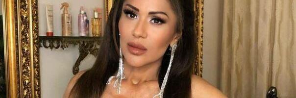 "KADA VAM DUŠA KRVARI I DAH SE LOMI OD TUGE..." Mina Kostić poslala javnu poruku zlim jezicima: Prava snaga je ustati kad se sve oko vas ruši...