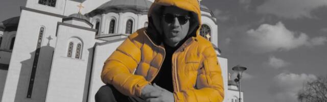 "Baš je zarazna! Toliko toga rečeno": Viktor Savić ima novu pesmu, poslušajte "Kamen"