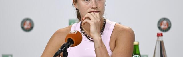 SABALENKA ŽESTOKO PROTESTUJE NA ROLAN GAROSU: Beloruskinja se obratila novinarima - nikad kraća konferencija