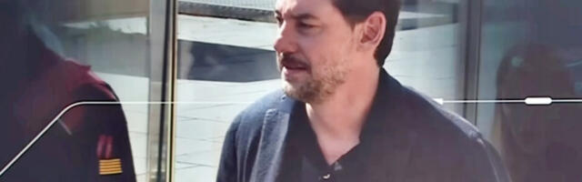 Џонатан Андик се повукао са чела „Манга” после оптужби за убиство оца