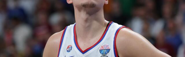 Hit priča Nikole Jovića – baba ga zvala zbog zvezde filmova za odrasle! Morao da laže i smišlja opravdanje: "Sine, u kojoj seriji ona glumi?"