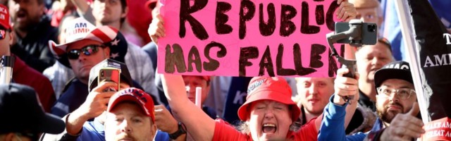 Kraj liberalne demokrature u Americi