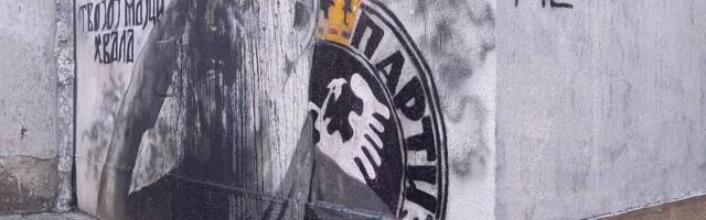 Prekrečeni murali Ratku Mladiću i Dragoljubu Draži Mihailoviću u Beogradu