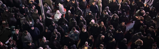 Haos: Navijači pokušali da upadnu u Beogradsku arenu - Zvižduci, skandiranje... (VIDEO)