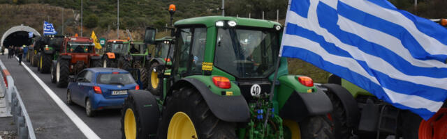 По­љо­при­вред­ни­ци бло­ка­да­ма преполовили Грчку