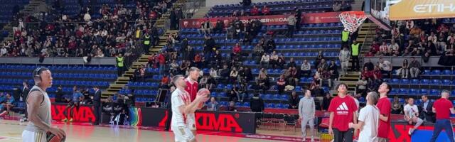 Košarkaši Zvezde izašli na zagrevanje u Pioniru, evo kakva je atmosfera pola sata pred početak meča sa Valensijom