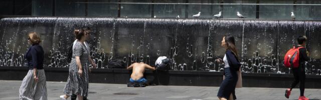 Dok ledeni talas parališe Evropu, ovde se tope od vrućine: Temperatura 43 stepena, šume gore