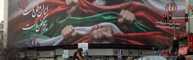 „Izgorelo nekoliko banaka i vladinih institucija, protesti se nastavljaju“: Šta se dešava na ulicama Irana i koja je najnovija odluka Trampa