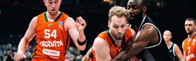 PARTIZAN – CEDEVITA Penjaroja i Džekiri dobili tehničku! Haos pred poluvreme u Areni, crno-beli u minusu! /VIDEO/