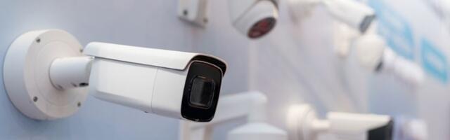 U toaletima DEVETE beogradske gimnazije DEMONTIRANO 11 KAMERA